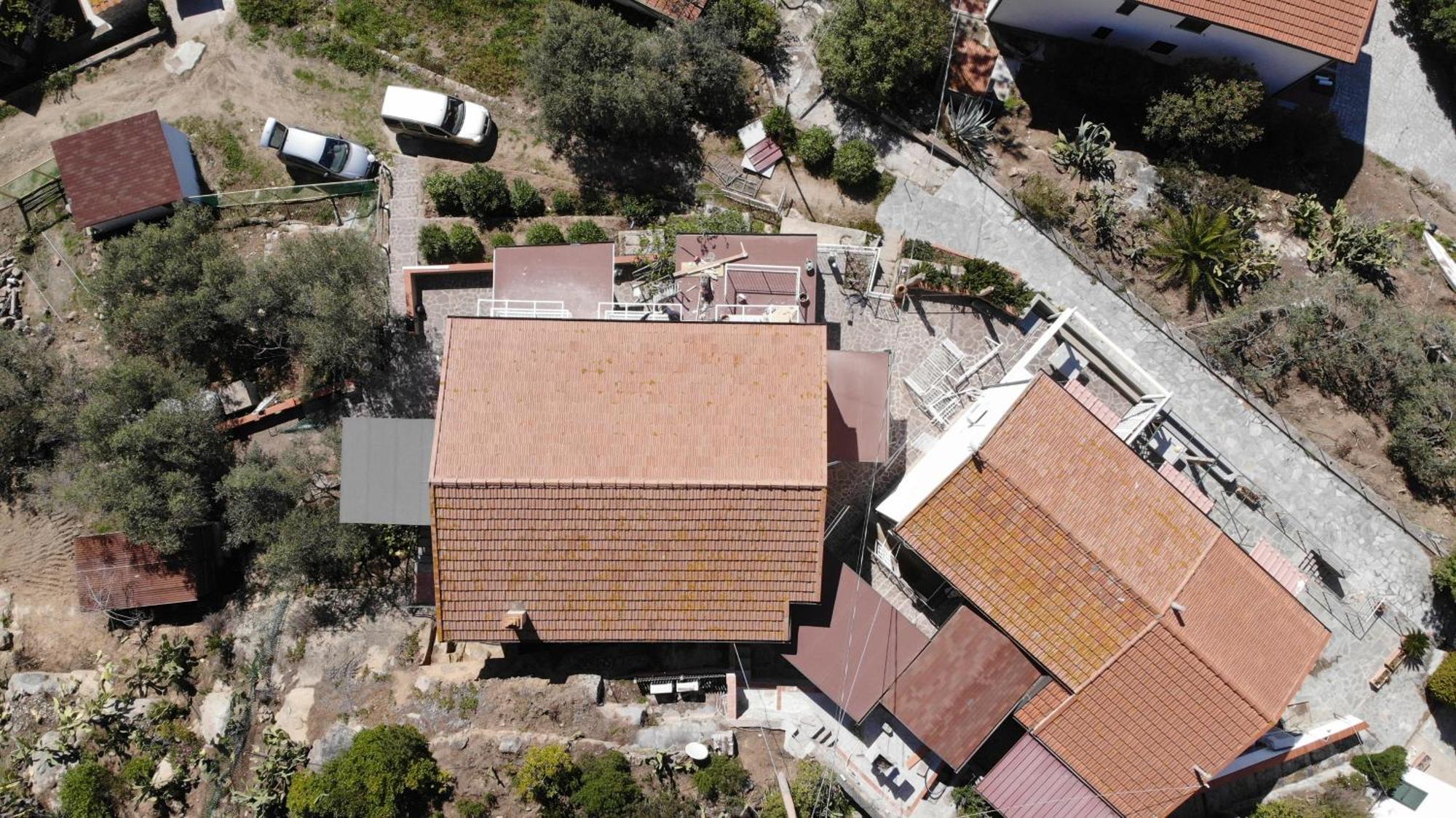 Appartamenti Cavoli - Vista Mare Con Terrazze, Clima E Posti Auto Spiaggia di Cavoli المظهر الخارجي الصورة